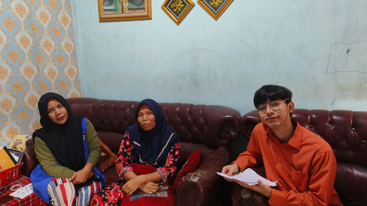 Kunjungan 1: Edukasi Manajemen Laktasi, KB, Imunisasi, dan Buku KIA 